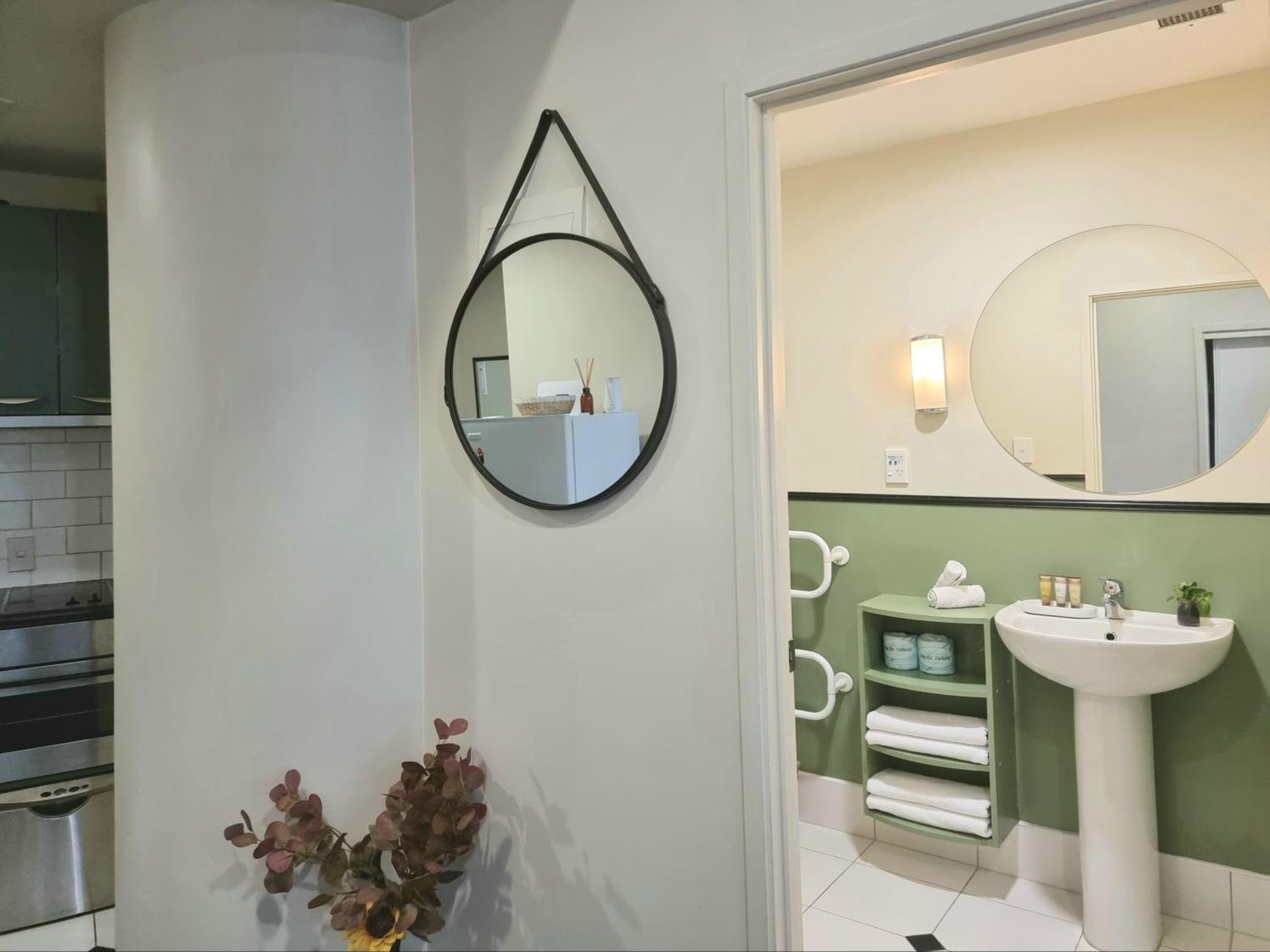 Independent Boutique Apartments on Queen Auckland Chambre photo