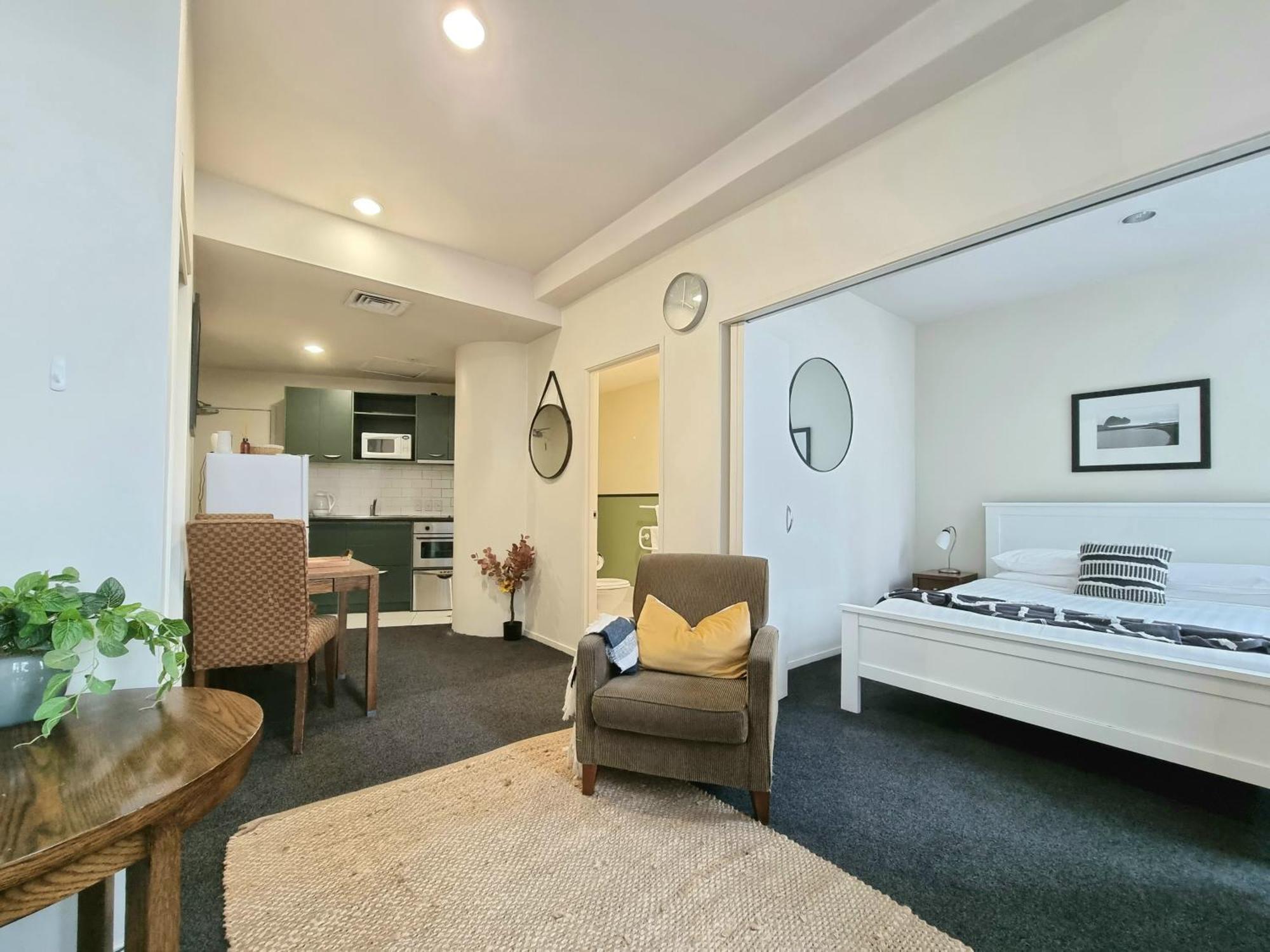 Independent Boutique Apartments on Queen Auckland Chambre photo